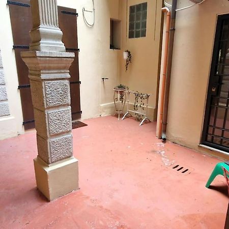 Central And Cozy Loft With Courtyard Bologna Eksteriør billede